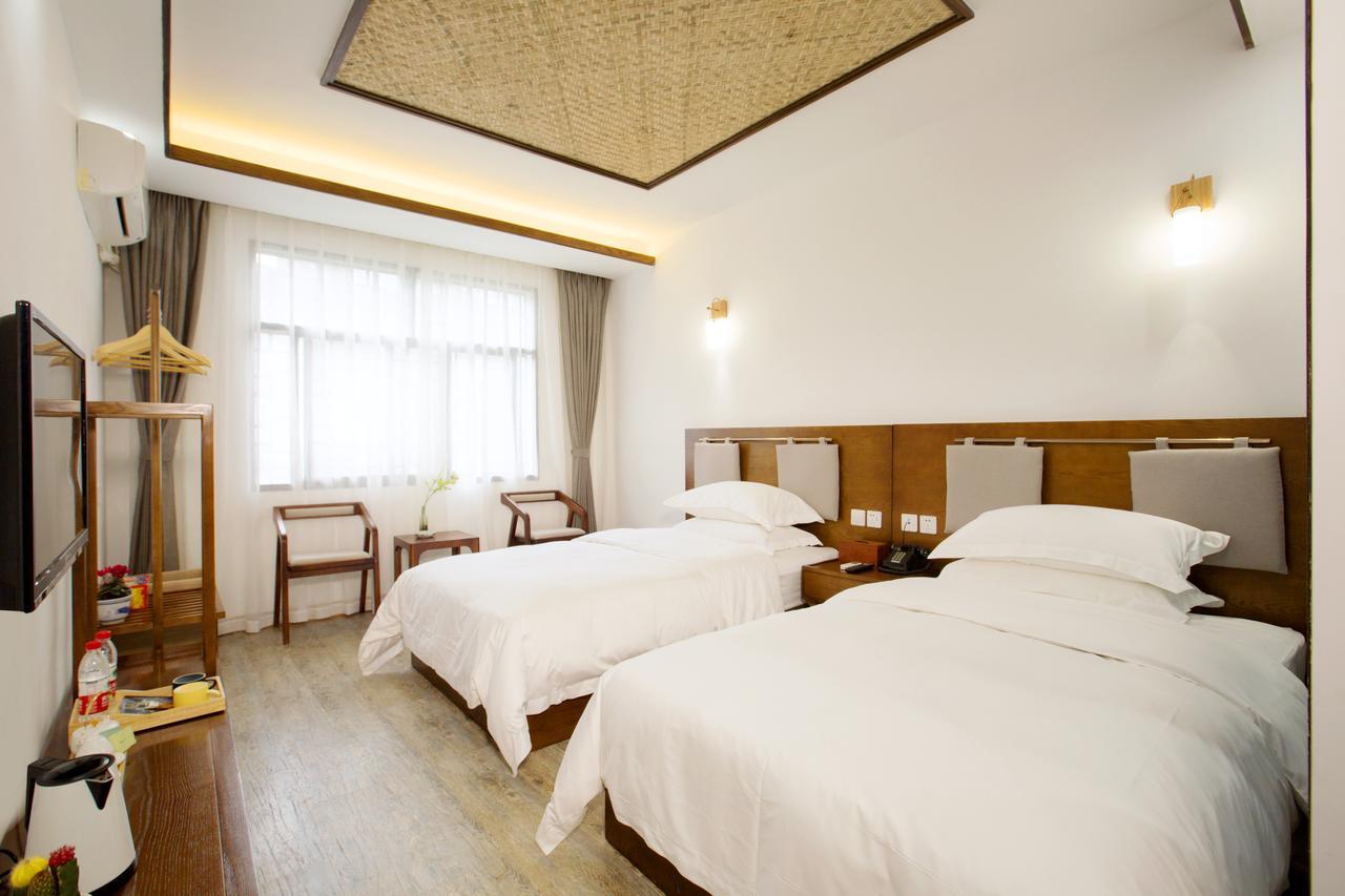 Fenghuang Poshan Inn Esterno foto
