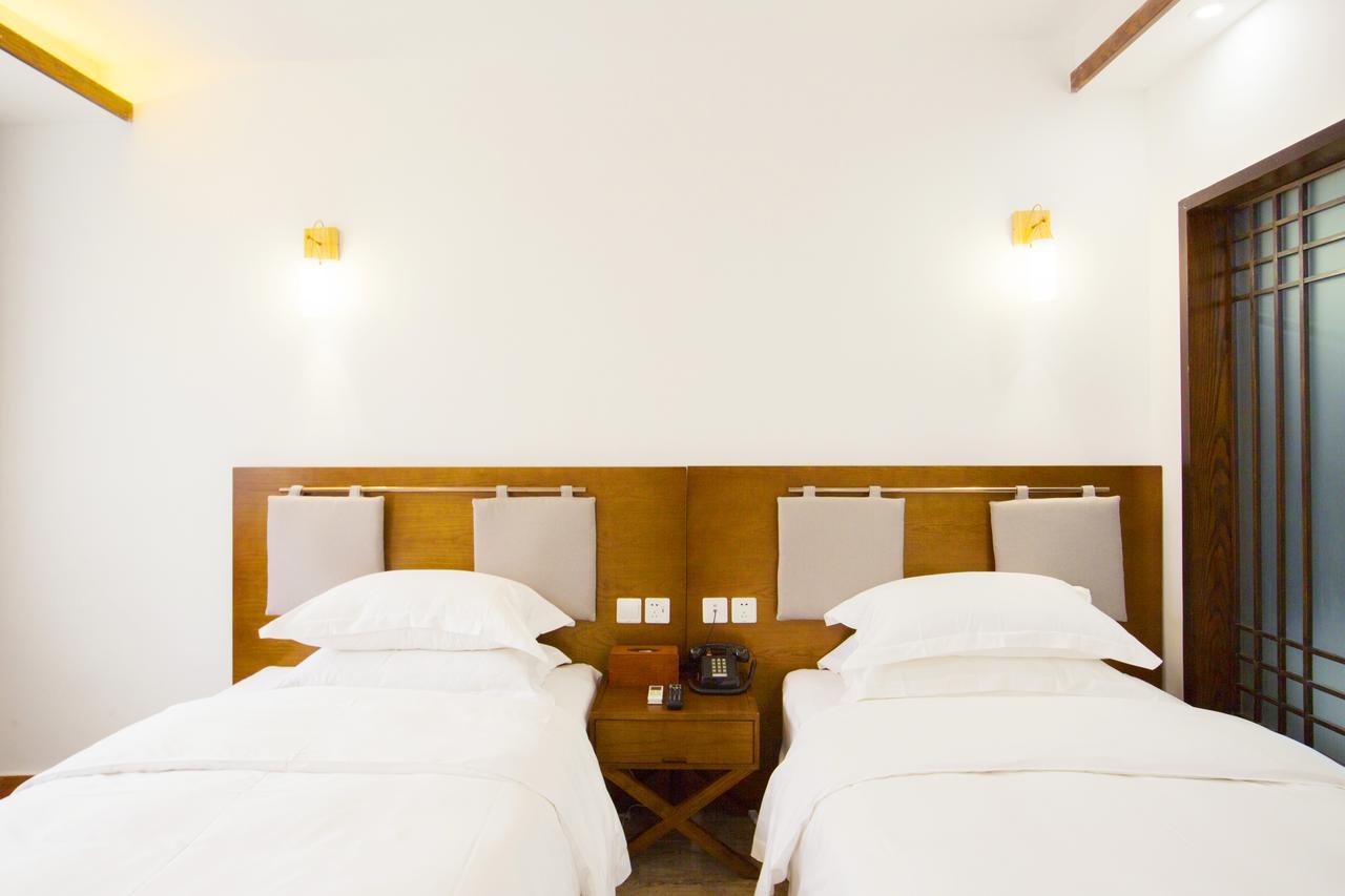 Fenghuang Poshan Inn Esterno foto